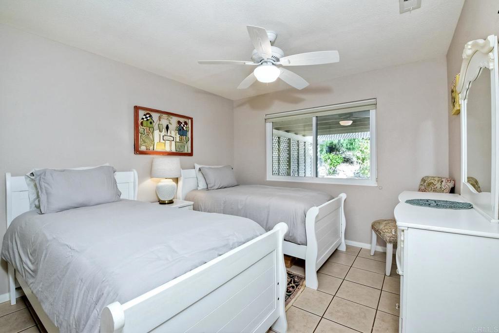 Residential Lease for rent at 4524 Royal Oak, Oceanside CA featuring 2 beds and 1 bath