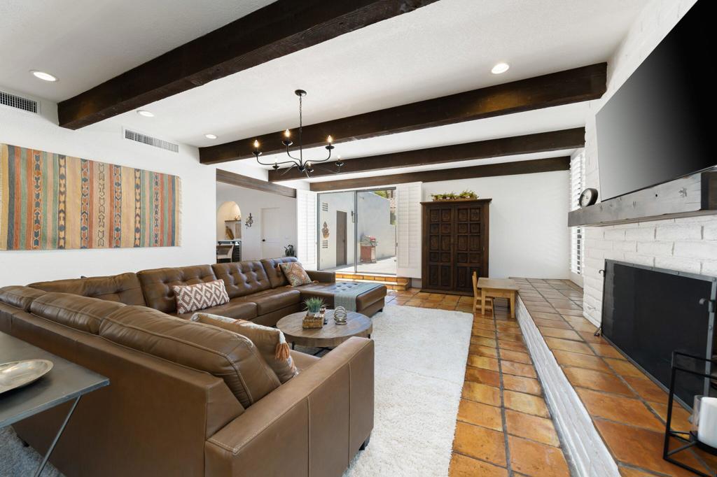 Residential Lease for rent at 45555 Kawea Way, Indian Wells CA featuring 3 beds and 3 baths