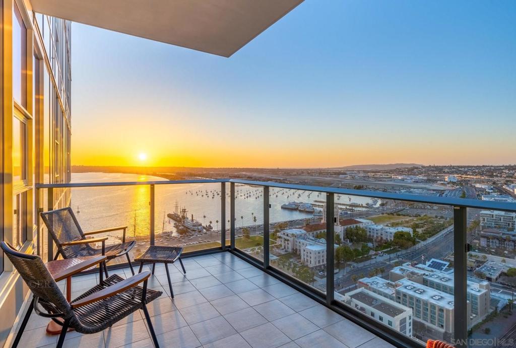 Residential Lease for rent at 1388 Kettner Blvd 3002, San Diego CA featuring 2 beds and 2 baths