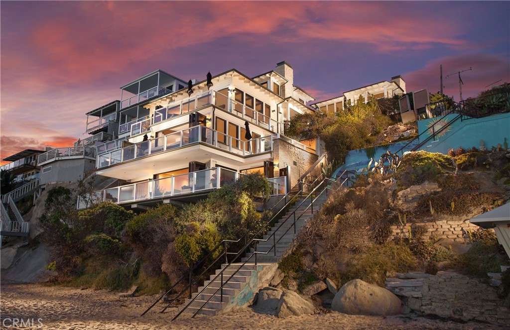 Residential Lease for rent at 160 Saint Anns Drive D, Laguna Beach CA featuring 3 beds and 4 baths