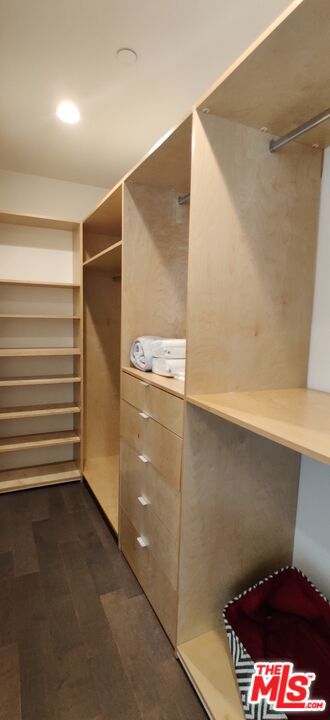 Residential Lease for rent at 935 N San Vicente Boulevard 1, West Hollywood CA featuring 2 beds and 3 baths