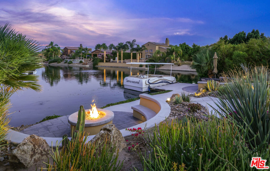 Residential Lease for rent at 98 Via Santo Tomas, Rancho Mirage CA featuring 3 beds and 3 baths