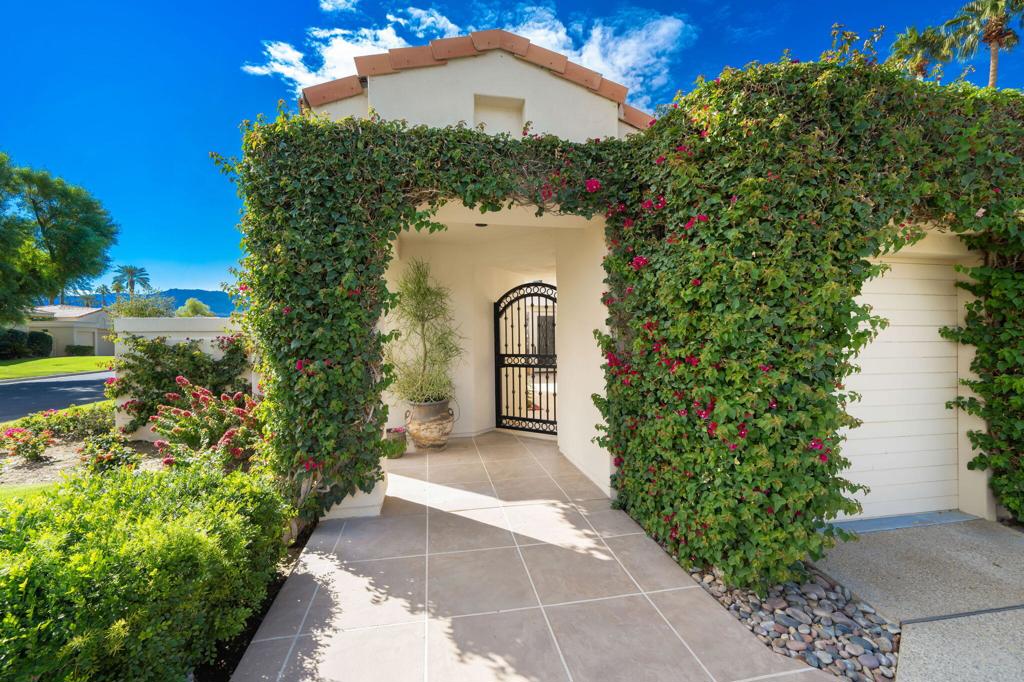 Residential Lease for rent at 75425 Saint Andrews Court, Indian Wells CA featuring 3 beds and 3 baths