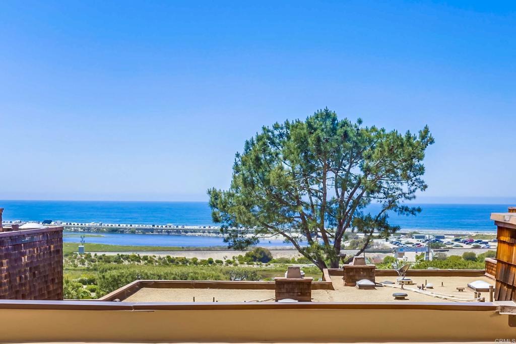 Residential Lease for rent at 2260 Del Mar Scenic Parkway, Del Mar CA featuring 2 beds and 2 baths