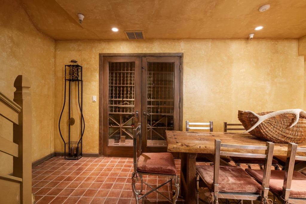 Residential for sale at 3085 Ralston Avenue, Hillsborough CA featuring 5 beds and 7 baths