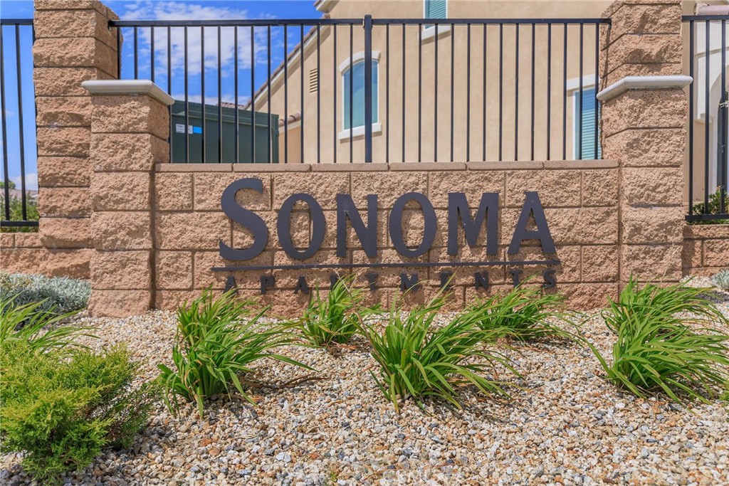 Residential Lease for rent at 16854 Muscatel, Hesperia CA featuring 3 beds and 3 baths