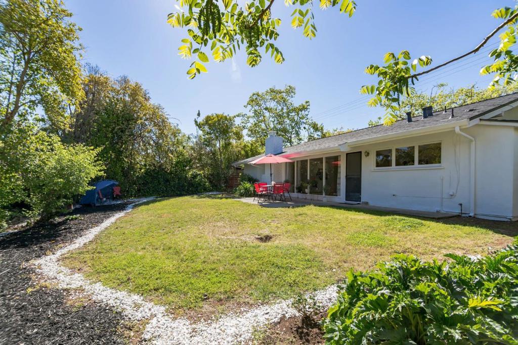 Residential for sale at 2158 Jardin Drive, Mountain View CA featuring 3 beds and 1 bath