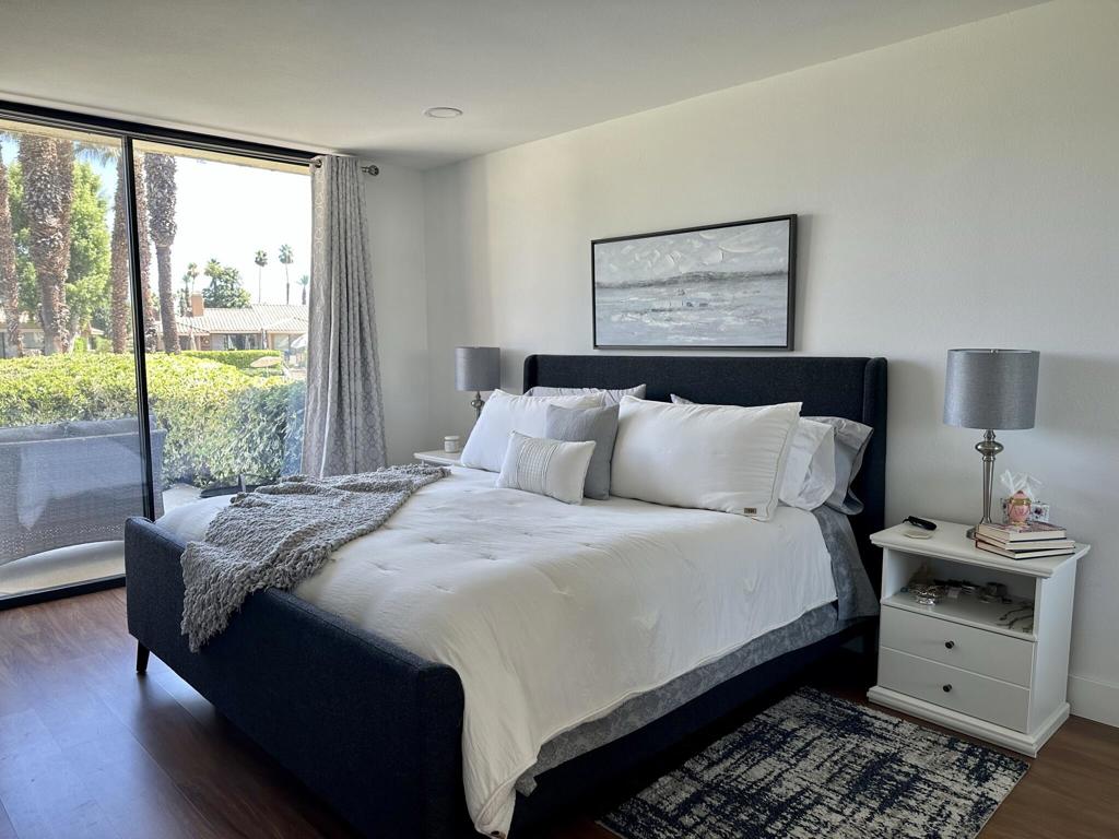 Residential Lease for rent at 280 Castellana S, Palm Desert CA featuring 2 beds and 2 baths