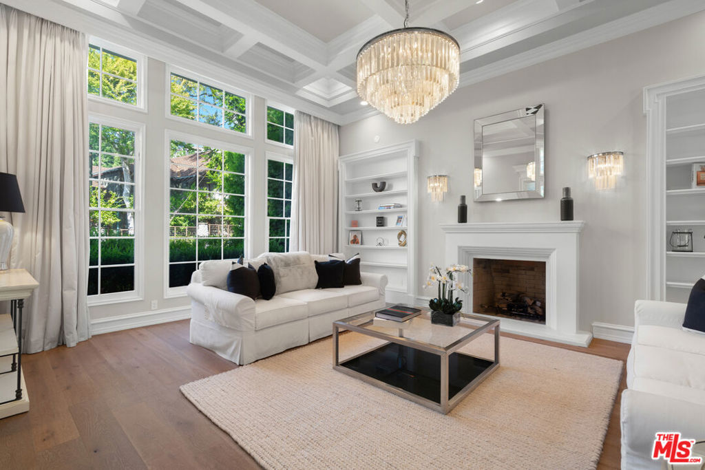 Residential Lease for rent at 1460 N Doheny Drive, Los Angeles CA featuring 5 beds and 7 baths