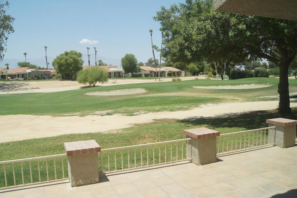 Residential Lease for rent at 40361 Preston Trail, Palm Desert CA featuring 2 beds and 2 baths