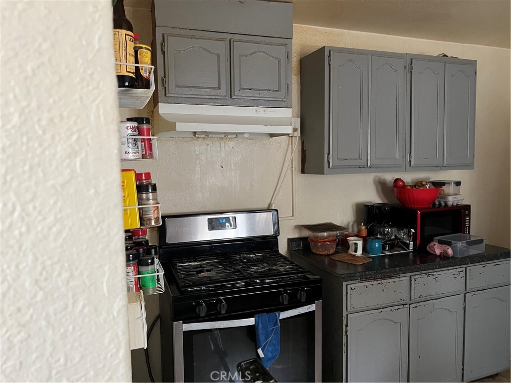Residential Income for sale at 913 E 87th Street, Los Angeles CA