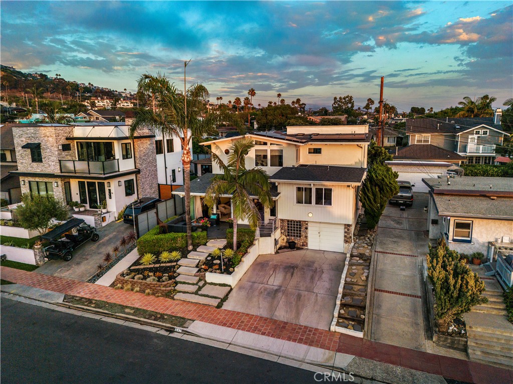 Residential Lease for rent at 147 W Avenida Cadiz, San Clemente CA featuring 4 beds and 4 baths