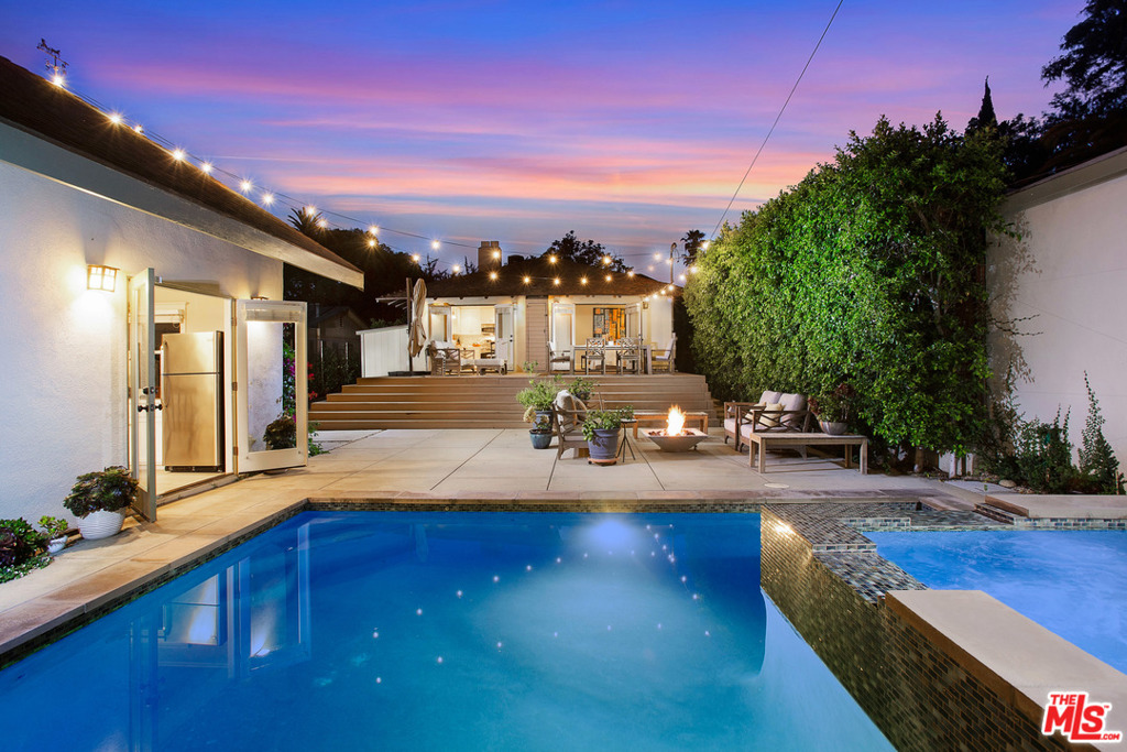 Residential Lease for rent at 1338 N Genesee Avenue, Los Angeles, Los Angeles County, CA featuring 3 beds and 2 baths