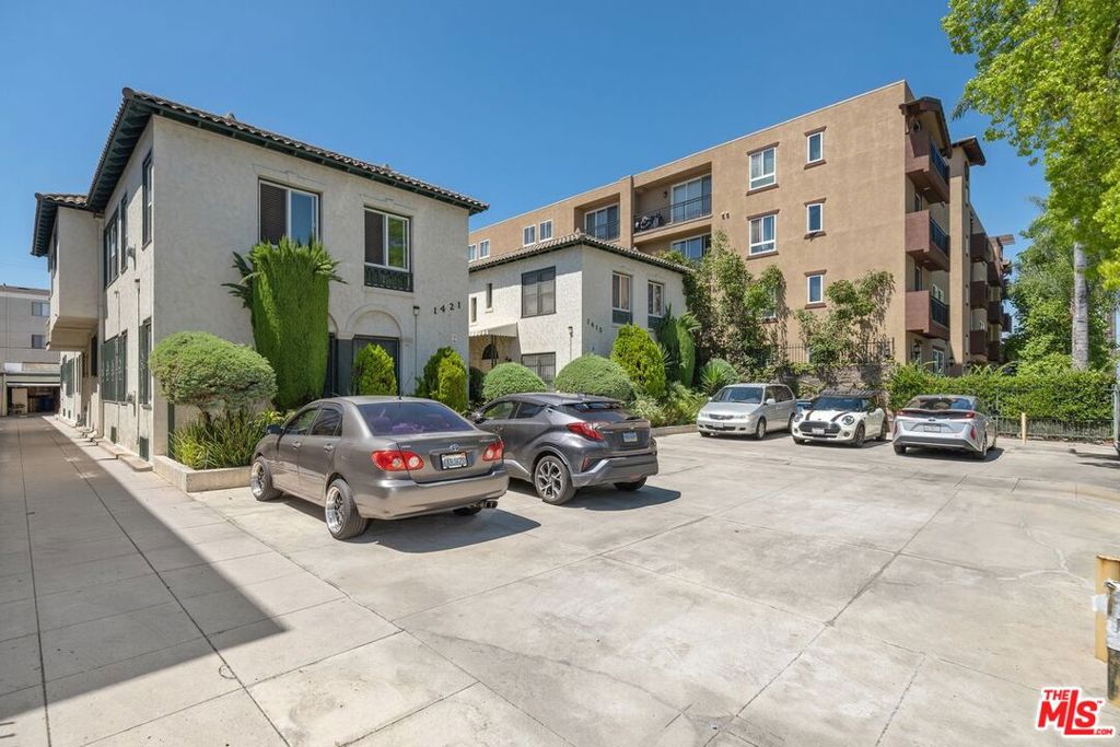 Residential Income for sale at 1415 S St Andrews Place, Los Angeles CA featuring 12 beds and 8 baths