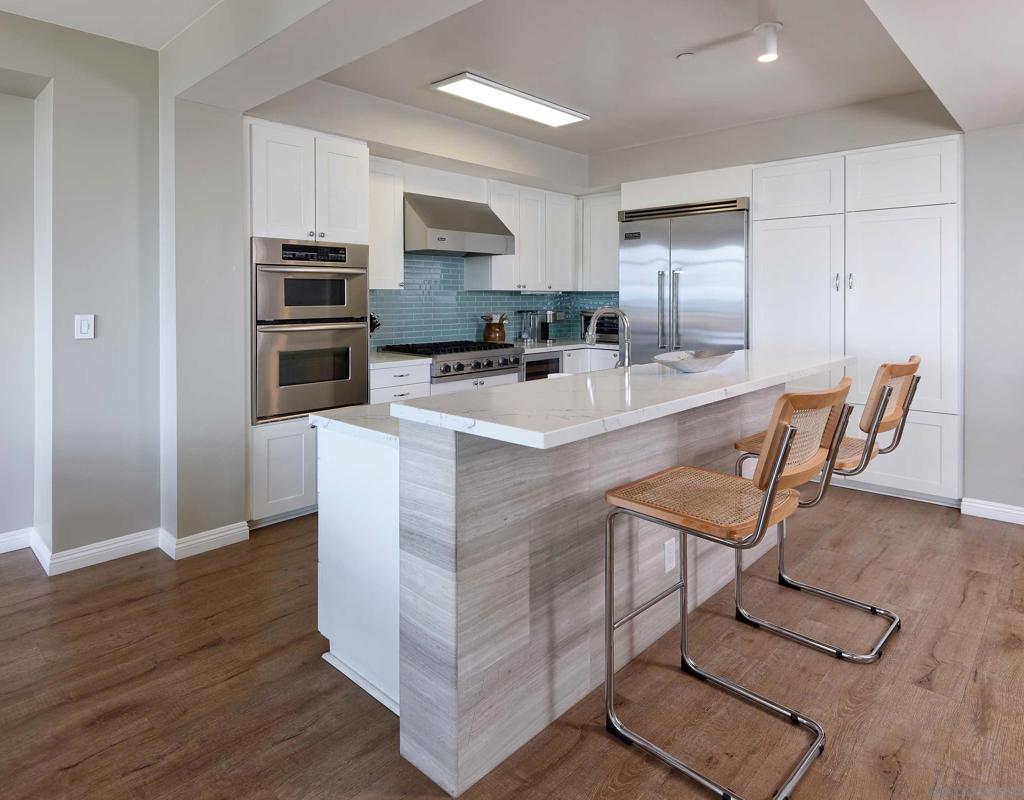 Residential Lease for rent at 5430 La Jolla Boulevard C202, La Jolla, San Diego County CA featuring 2 beds and 2 baths