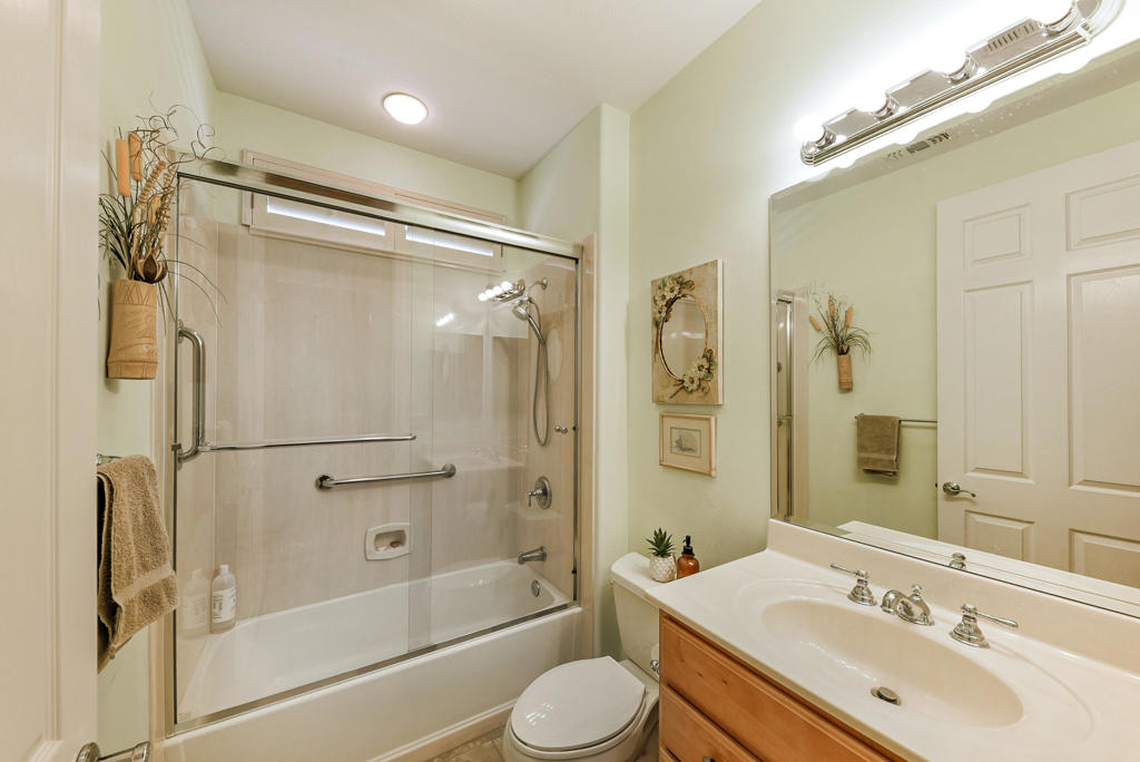 Residential Lease for rent at 80538 Avenida Camarillo, Indio CA featuring 2 beds and 2 baths