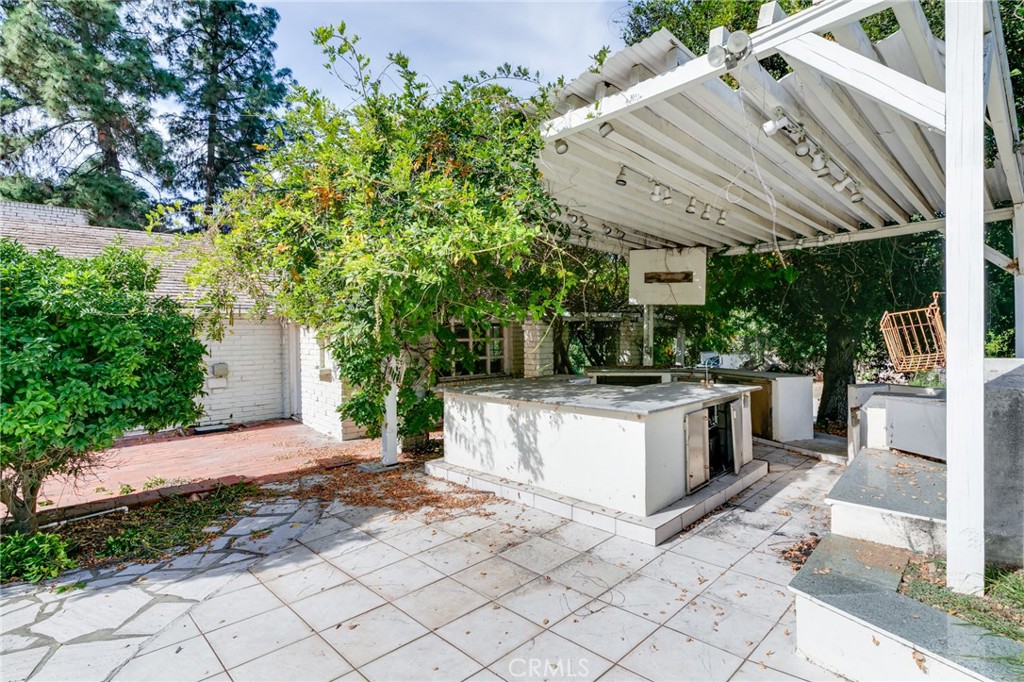 Residential for sale at 18 Woodlyn Lane, Bradbury CA featuring 2 beds and 2 baths