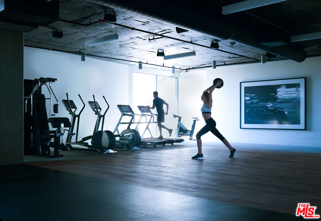 Residential Lease for rent at 8500 W Sunset, Los Angeles CA featuring 1 bed and 1 bath