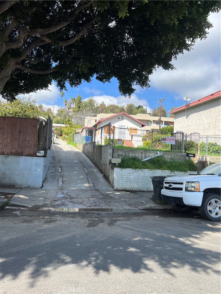 Residential for sale at 5301 Huntington Drive N, Los Angeles CA featuring 2 beds and 1 bath