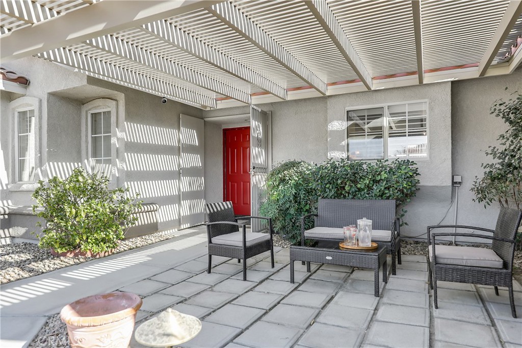 Residential Lease for rent at 43760 Milan Court, La Quinta CA featuring 3 beds and 2 baths