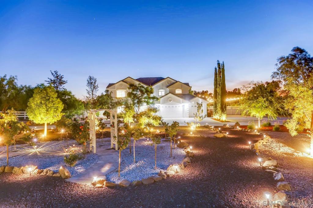 Residential Lease for rent at , Temecula CA featuring 7 beds and 6 baths