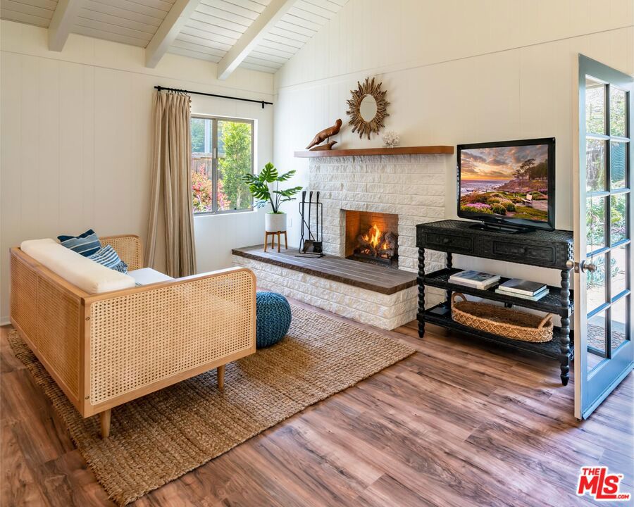 Residential Lease for rent at 1214 Shoreline Drive, Santa Barbara CA featuring 3 beds and 2 baths