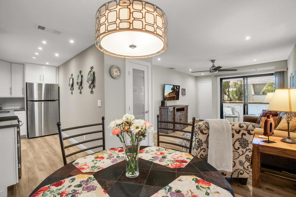 Residential Lease for rent at 675 N Los Felices Circle W 205, Palm Springs CA featuring 1 bed and 1 bath