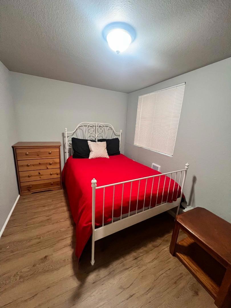 Residential Lease for rent at 1222 Campbell Street AB, Oakland CA featuring 3 beds and 1 bath