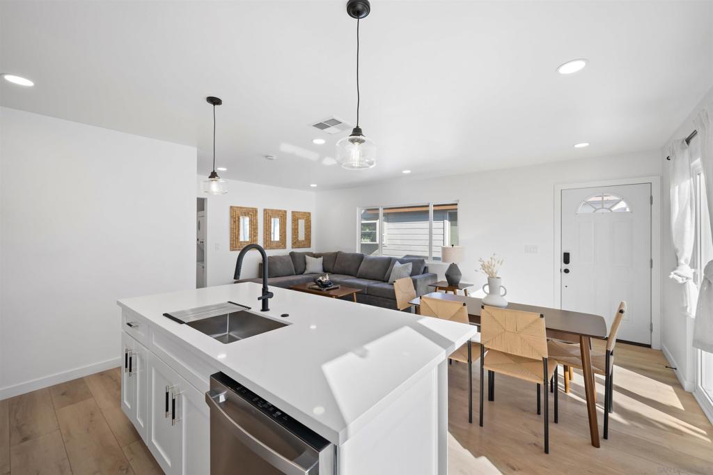 Residential Lease for rent at 836 Island Ct, San Diego CA featuring 5 beds and 3 baths