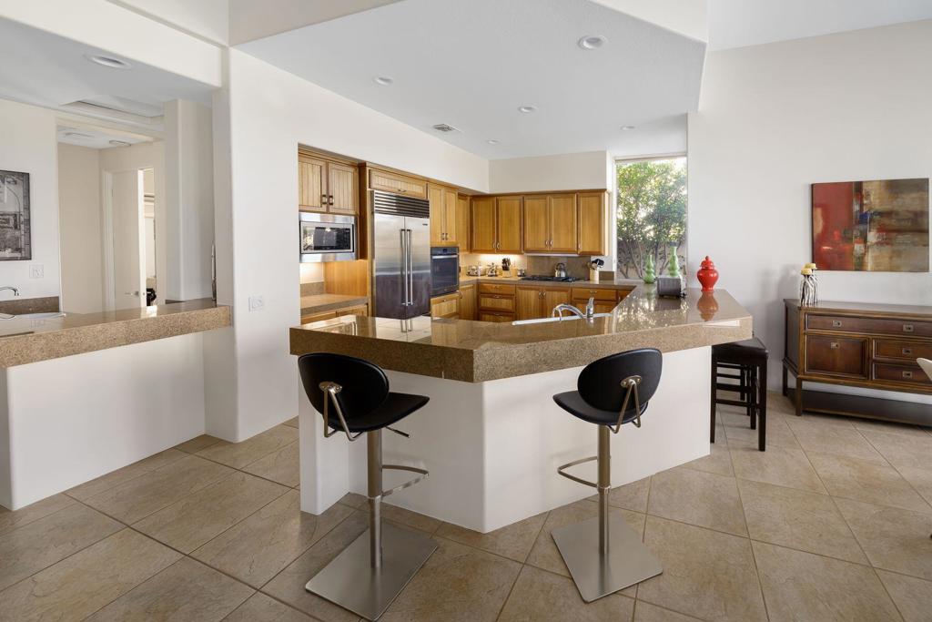 Residential Lease for rent at 253 Loch Lomond Road, Rancho Mirage CA featuring 3 beds and 4 baths