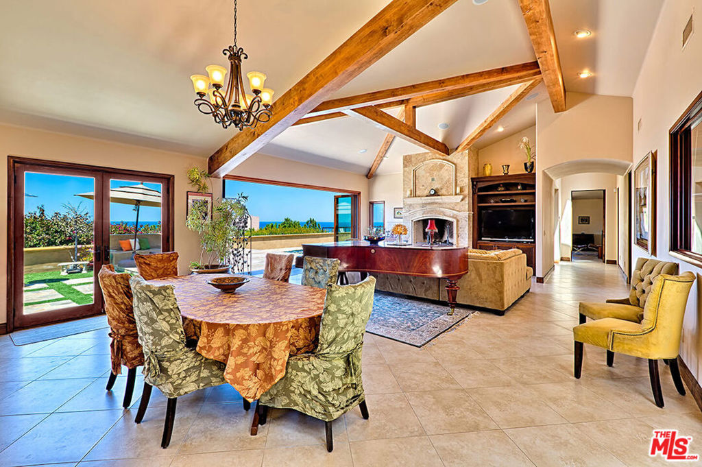 Residential Lease for rent at 2624 Costebelle Drive, La Jolla, San Diego County CA featuring 3 beds and 4 baths