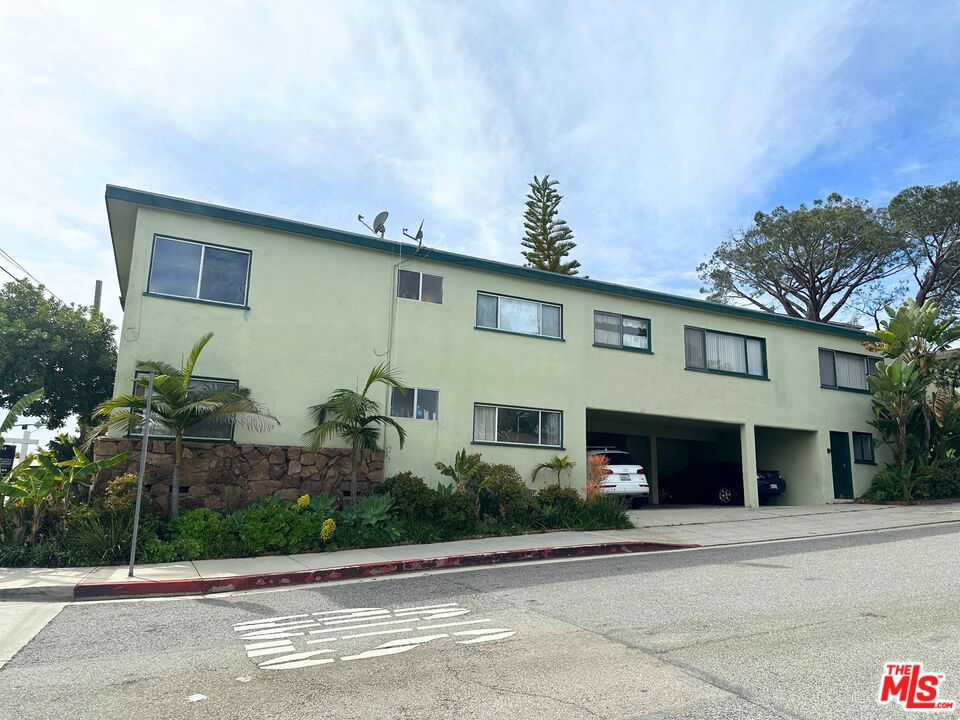 Active for sale at Santa Monica, CA, Santa Monica, CA CA and 7 baths