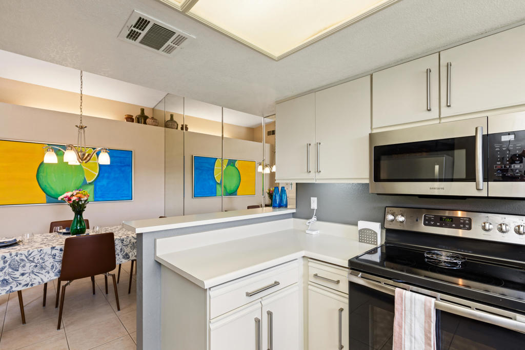 Residential Lease for rent at 500 S Farrell Drive H49, Palm Springs CA featuring 1 bed and 1 bath