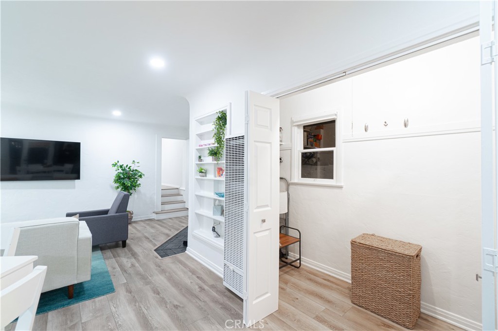 Residential Lease for rent at 3430 Hermosa Avenue, Hermosa Beach CA featuring 2 beds and 2 baths