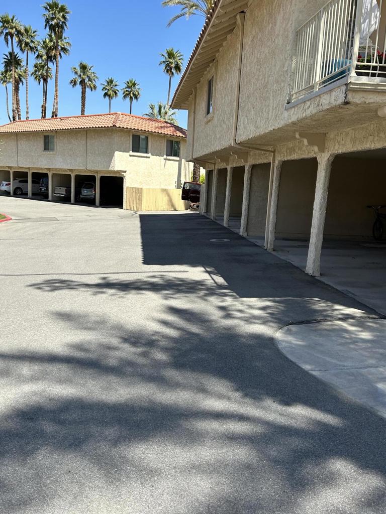 Residential Lease for rent at 72739 Jack Kramer Lane, Palm Desert CA featuring 3 beds and 2 baths