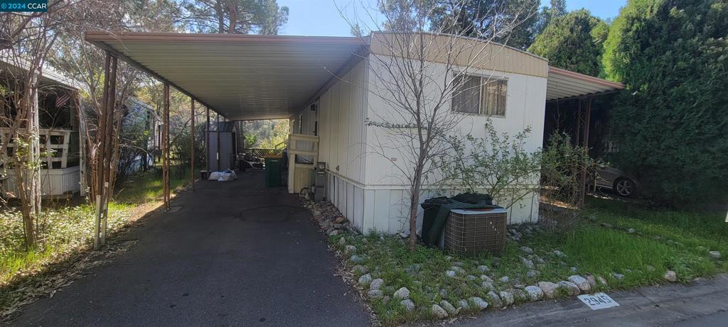 Manufactured In Park for sale at 2945 Glenwood Ln, Placerville CA featuring 1 bed and 1 bath