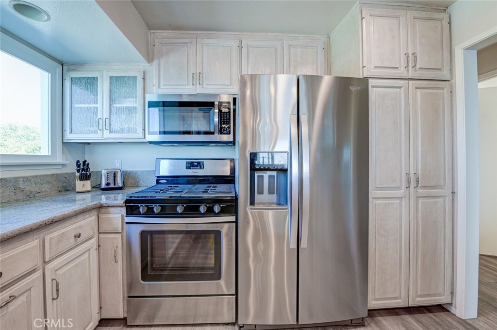 Residential Lease for rent at 1021 Gaviota Drive, Laguna Beach CA featuring 3 beds and 2 baths