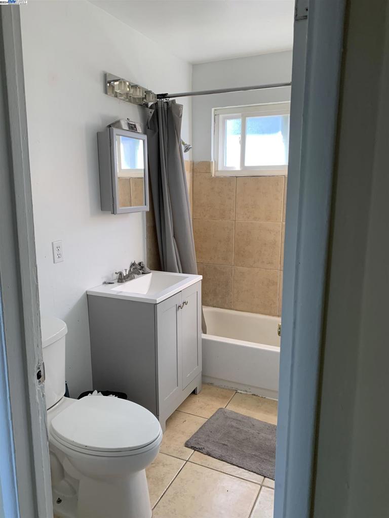 Residential Income for sale at 9624 E. St., Oakland CA