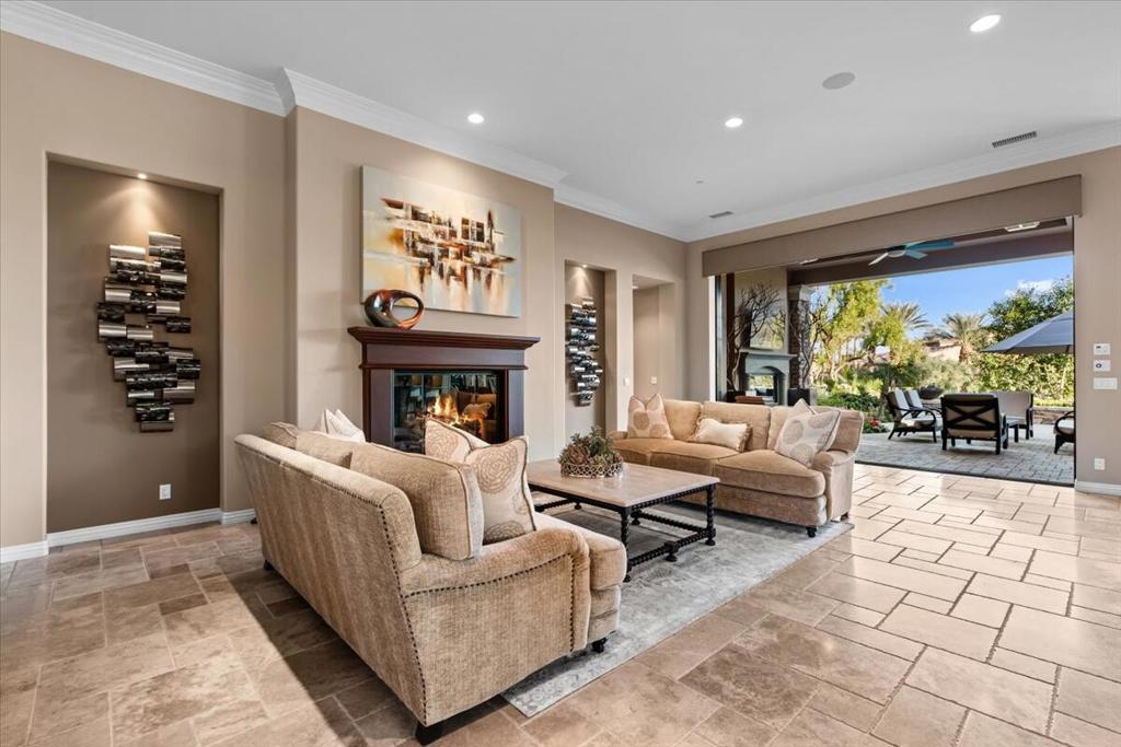 Residential Lease for rent at 75679 Via Pisa, Indian Wells CA featuring 4 beds and 5 baths