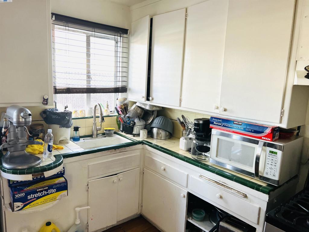 Residential Income for sale at 10926 Bancroft Ave, Oakland CA