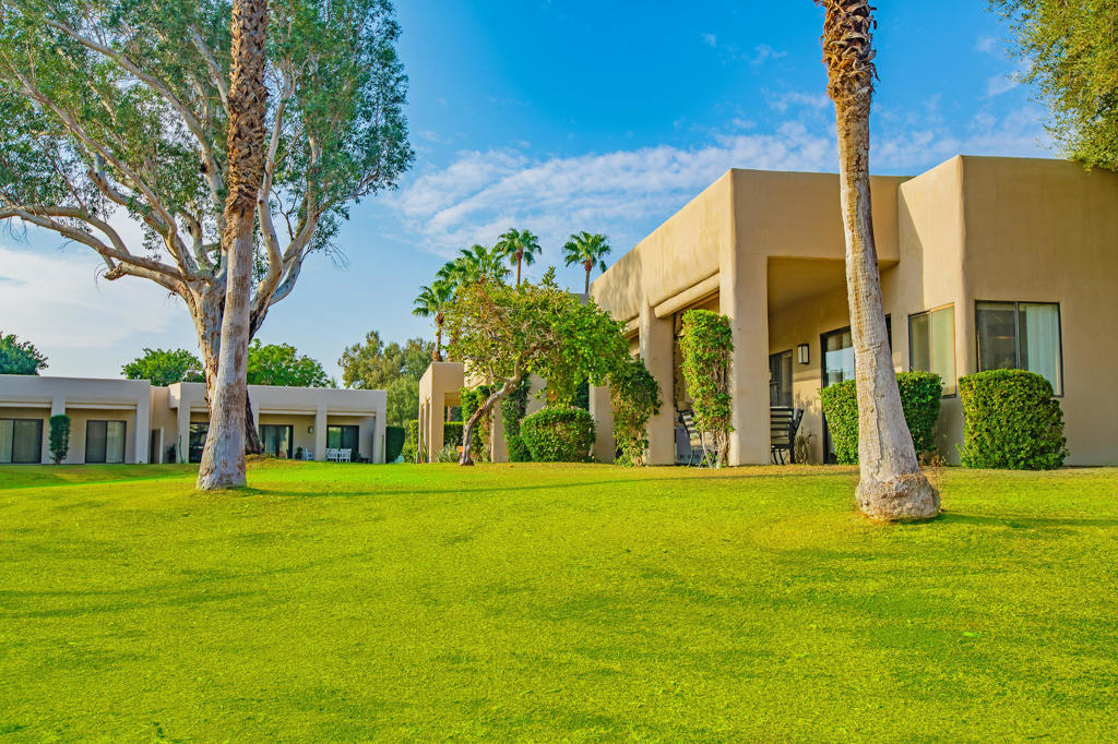 Residential Lease for rent at 67330 W Chimayo Drive, Cathedral City CA featuring 2 beds and 2 baths