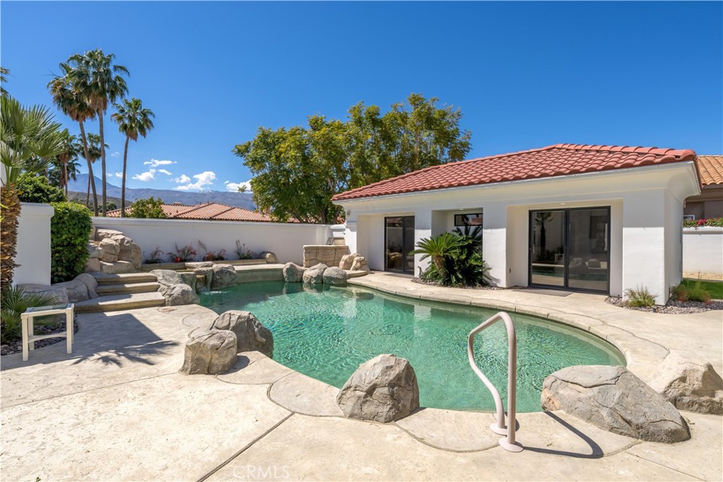 Residential Lease for rent at 78840 Lima, La Quinta CA featuring 4 beds and 4 baths