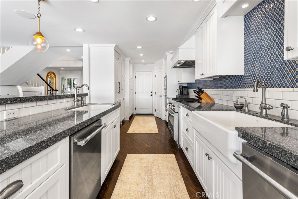 Residential Lease for rent at 408 38th Street, Newport Beach CA featuring 4 beds and 3 baths