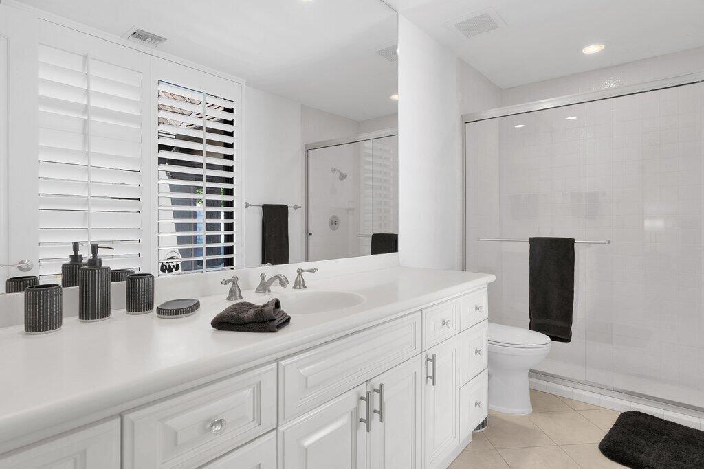 Residential Lease for rent at 6 Barnard Court, Rancho Mirage CA featuring 3 beds and 4 baths