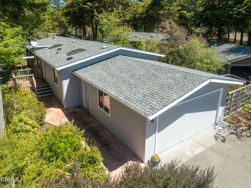 Manufactured In Park for sale at 43300 Little River Airport Road 27, Little River CA featuring 3 beds and 2 baths