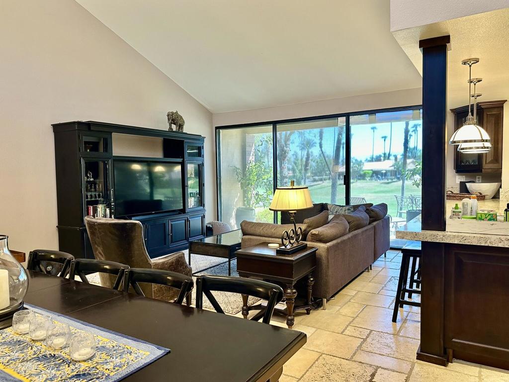 Residential Lease for rent at 186 Madrid Avenue, Palm Desert CA featuring 2 beds and 2 baths