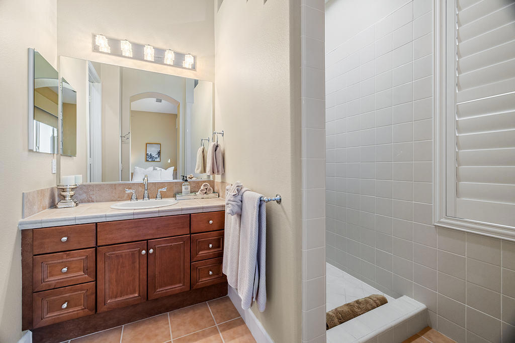 Residential Lease for rent at 56825 Mountain, La Quinta CA featuring 3 beds and 4 baths