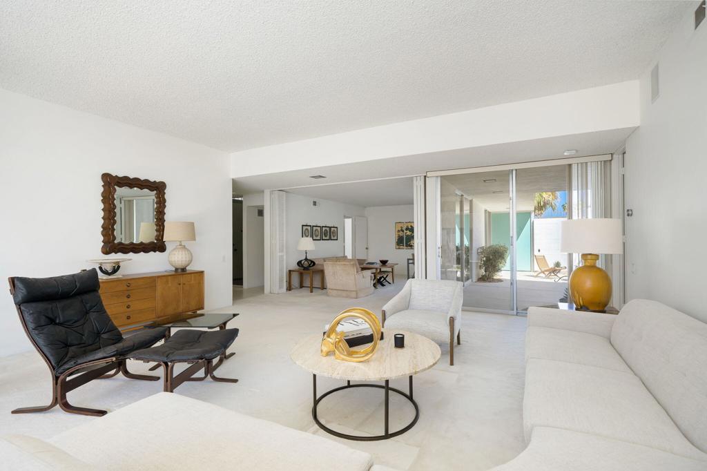 Residential Lease for rent at 157 Desert Lakes Drive, Palm Springs CA featuring 3 beds and 2 baths