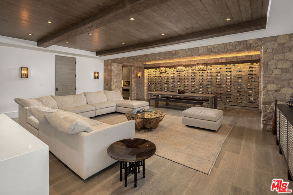 Residential Lease for rent at , Newport Coast, Orange CA featuring 6 beds and 10 baths