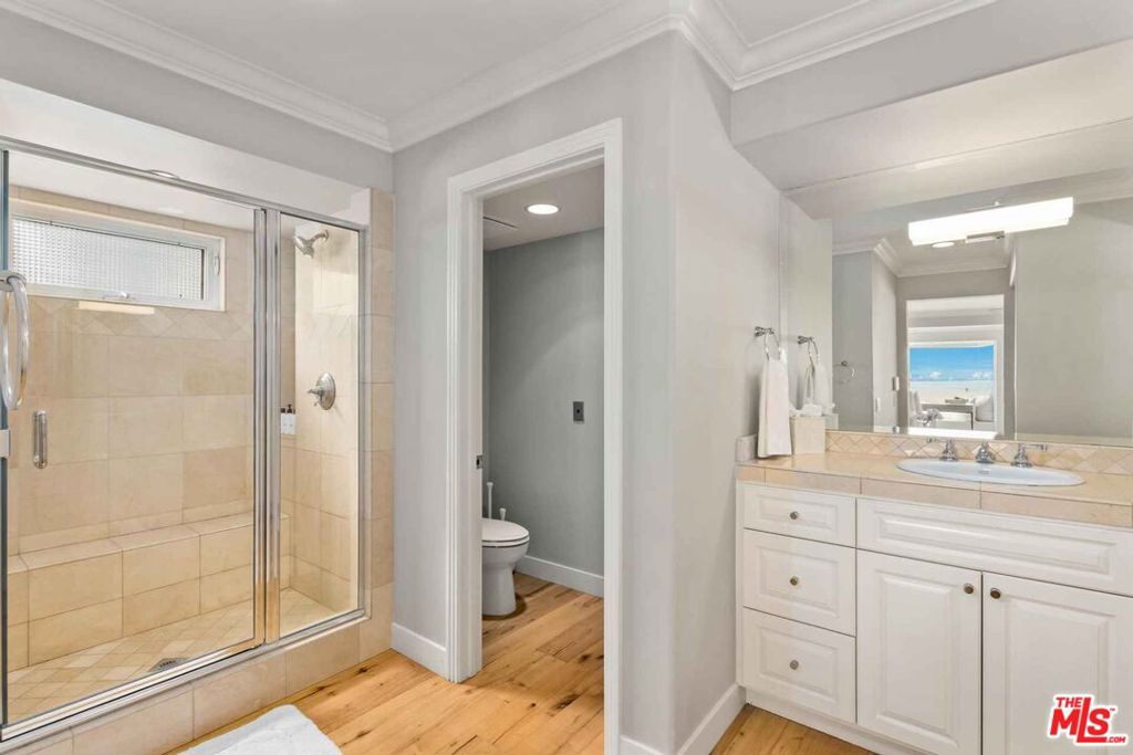 Residential for sale at 506 W Oceanfront 2, Newport Beach CA featuring 5 beds and 3 baths